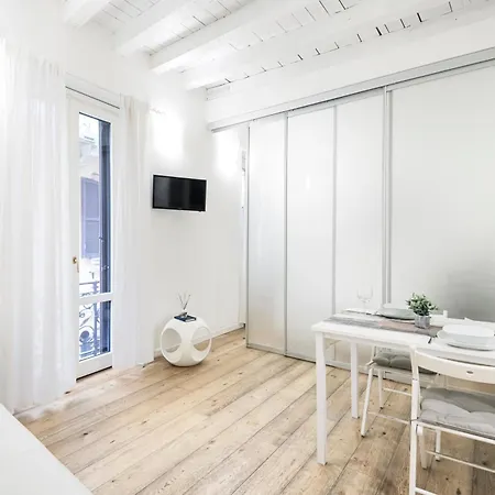 Amazing, New & Fully Furnished In Duomo Milan