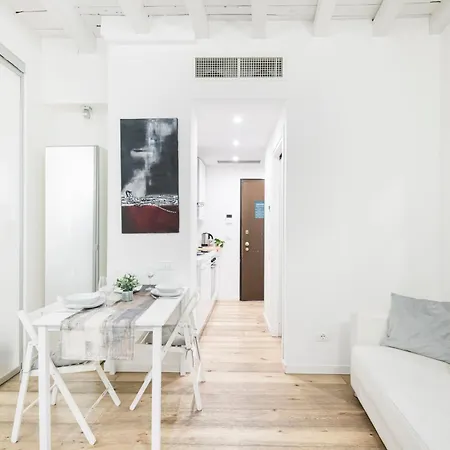 Amazing, New & Fully Furnished In Duomo