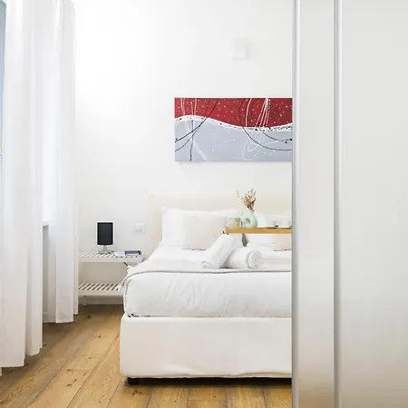 Apartment Amazing, New & Fully Furnished In Duomo Milan