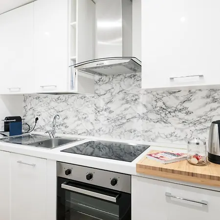 Apartment Amazing, New & Fully Furnished In Duomo Milan