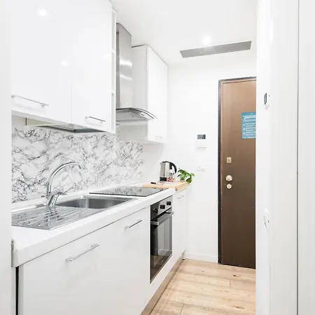 Amazing, New & Fully Furnished In Duomo Milan